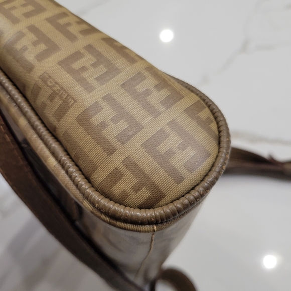 Fendi Vintage Zucca Logo Unisex Crossbody Bag - Picture 4 of 14